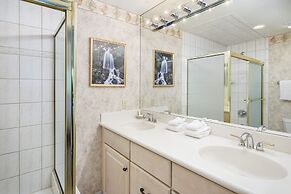 Fasching Haus Condominiums by Frias