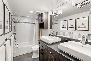 Fifth Avenue Condominiums by Frias