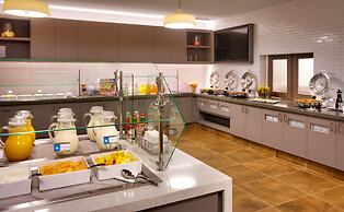 Hyatt House Portland/Downtown