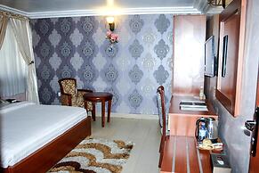 Petrus Hotels Royale