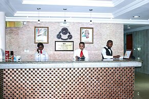 Petrus Hotels Royale