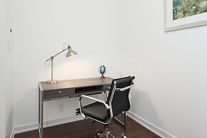 Metropolis Condotel Suites - York Street