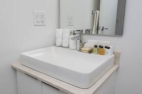 Metropolis Condotel Suites - York Street