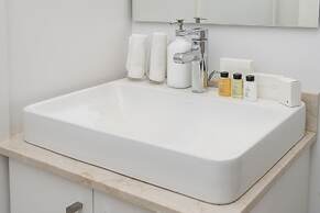 Metropolis Condotel Suites - York Street