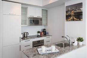 Metropolis Condotel Suites - York Street