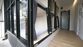 Lamurr Sukhumvit 41 - Hostel