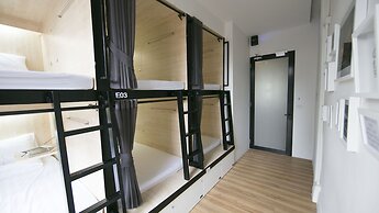 Lamurr Sukhumvit 41 - Hostel