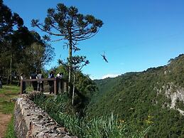 Pousada e Parque Cascata do Avencal