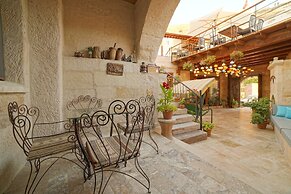 Melek Cave Hotel