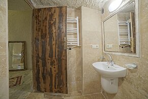 Melek Cave Hotel