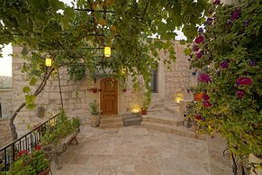 Melek Cave Hotel