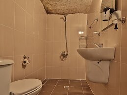 Melek Cave Hotel