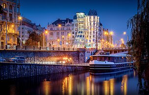 Dancing House – Tančící dům hotel