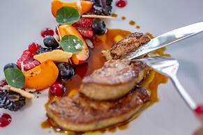 Dancing House – Tančící dům hotel