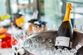 Dancing House – Tančící dům hotel