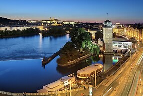 Dancing House – Tančící dům hotel