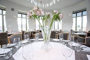 Dancing House – Tančící dům hotel