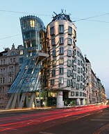 Dancing House – Tančící dům hotel