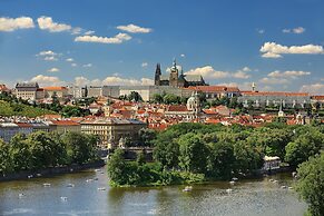 Dancing House – Tančící dům hotel