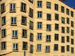 Dancing House – Tančící dům hotel