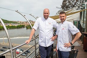 Dancing House – Tančící dům hotel