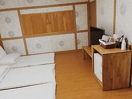 Seoul Crown 88 Guest House - Foreign Guests Only