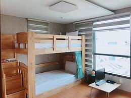 Seoul Crown 88 Guest House - Foreign Guests Only