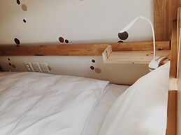 Seoul Crown 88 Guest House - Foreign Guests Only