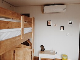 Seoul Crown 88 Guest House - Foreign Guests Only