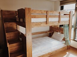 Seoul Crown 88 Guest House - Foreign Guests Only