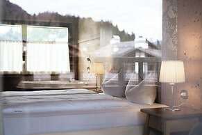 Post Alpina - Family Mountain Chalets