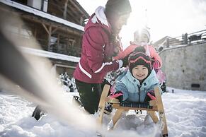 Post Alpina - Family Mountain Chalets