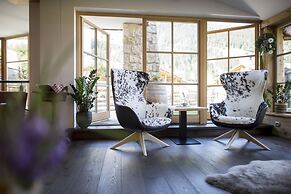 Post Alpina - Family Mountain Chalets