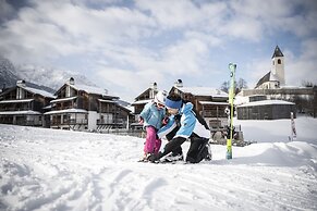 Post Alpina - Family Mountain Chalets