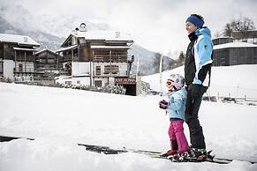 Post Alpina - Family Mountain Chalets