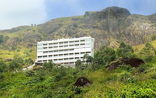 PLUM JUDY - THE LEISURE HOTEL