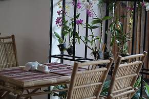 Mowin Boutique Hotel & Residence