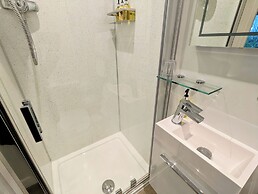 The Claremont Hotel - Adult Only