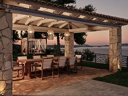 Serenus Luxury Villa