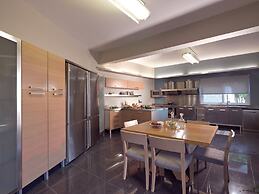 Serenus Luxury Villa