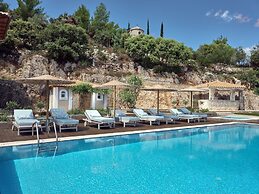 Serenus Luxury Villa