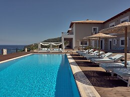 Serenus Luxury Villa