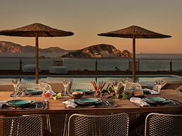 Serenus Luxury Villa