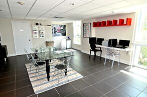 Riviera Luxury Living at River Oaks Marina and Tower