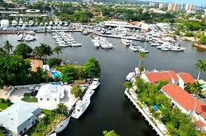 Riviera Luxury Living at River Oaks Marina and Tower