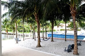 Riviera Luxury Living at River Oaks Marina and Tower