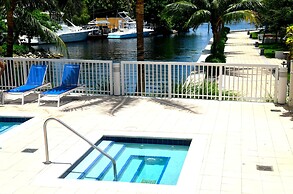 Riviera Luxury Living at River Oaks Marina and Tower