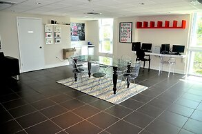 Riviera Luxury Living at River Oaks Marina and Tower