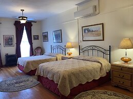 Historic Downtown Capitol Hotel Vacation Suites