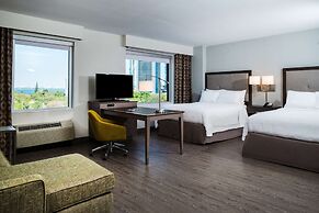 Hampton Inn & Suites Miami Wynwood Design District
